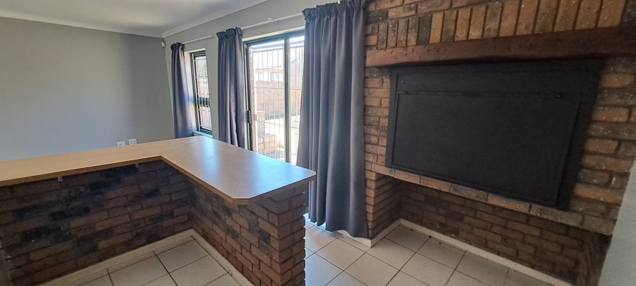 2 Bedroom Property for Sale in Vredenburg Western Cape